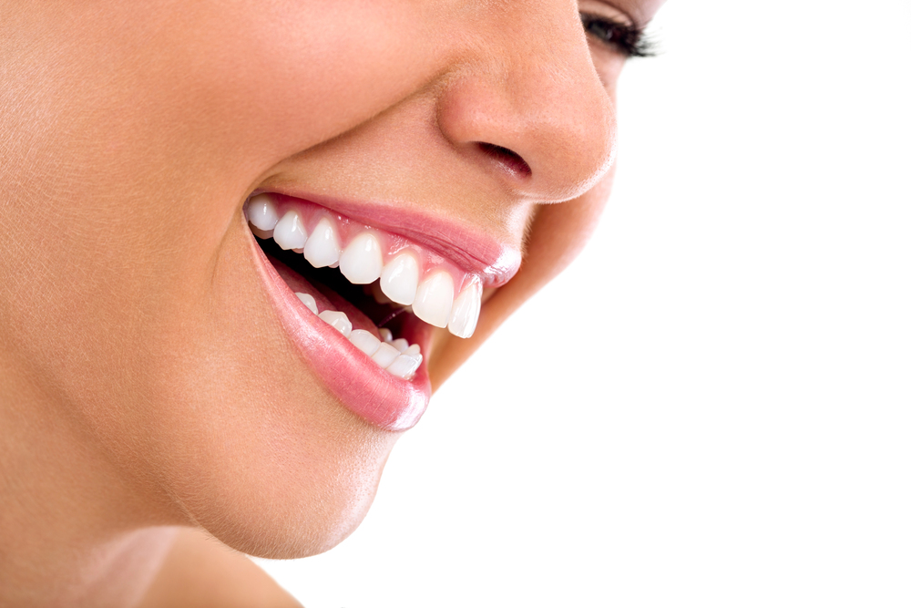 The Impact of Teeth Whitening on Women’s Confidence and Self-Esteem